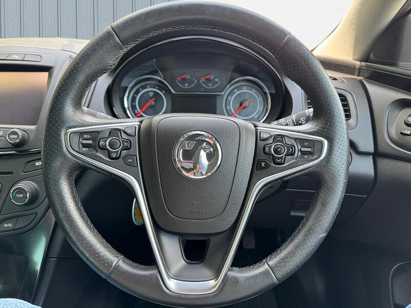 VAUXHALL INSIGNIA