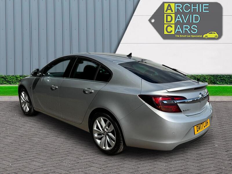 VAUXHALL INSIGNIA